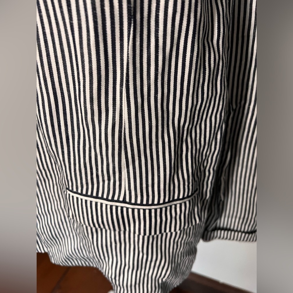 Cupcakes & Cashmere Medium women’s striped black white linen blend blazer - Picture 3 of 8